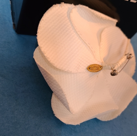 Chanel Camellia Textile Corsage - Picture 5 of 14